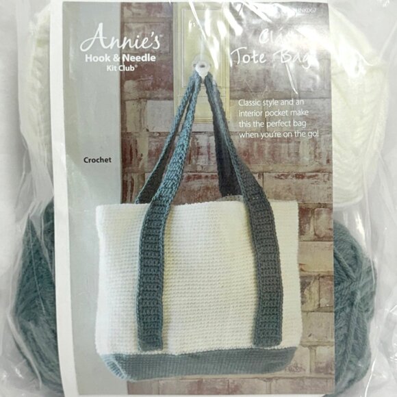 Annies Hook & Needle Kit Club Crochet Classic Tote Bag Kit - New - Picture 1 of 8